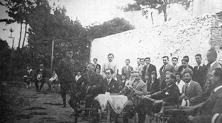 ‘Atatürk’ün Adımlarıyla Karşıyaka’ anlatılacak