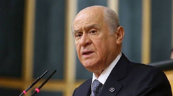 Bahçeli den yeni anayasaya destek