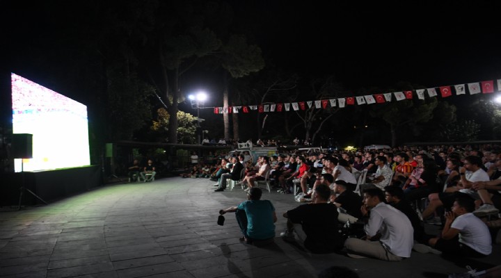 12 Dev Adam’ın final heyecanı Bornova’da dev ekranda yaşanacak