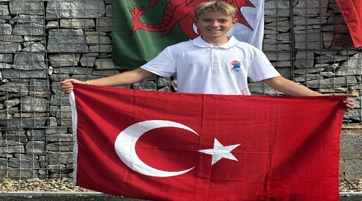 12 yaşındaki sörfçü Tuna dan Dünya Şampiyonası nda 2 gümüş