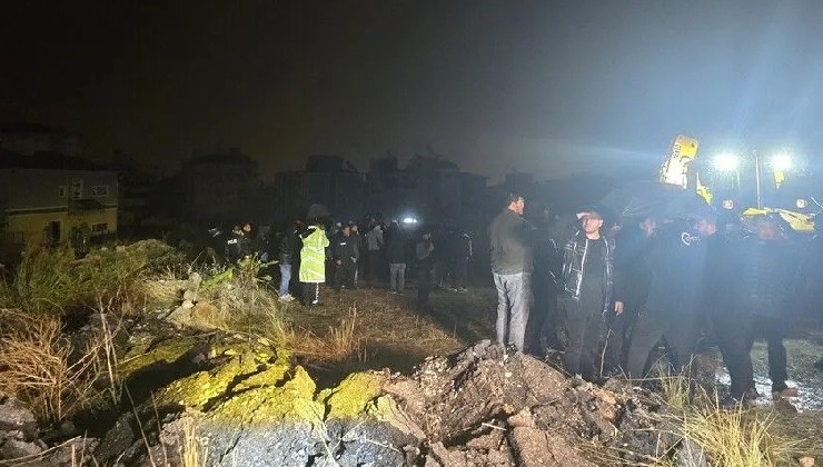 Antalya'da hortum faciası! 2 konteyner savruldu, 5 işçi öldü