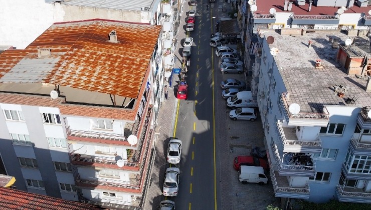 Başkan Yetişkin'den Efeler'in yollarına 15 bin 460 metrekarelik asfalt dokunuşu