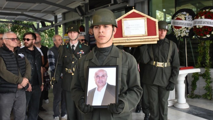 Batan geminin 2'nci kaptanı İzmir'de toprağa verildi