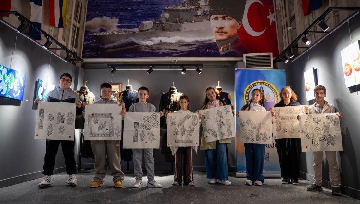 Çocuklar İzmir’in kültürel mirasını sanatla keşfetti