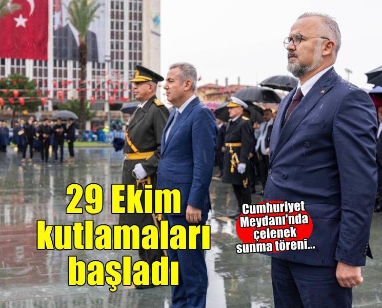 Cumhuriyet Bayramı kutlamaları çelenk sunma töreni ile başladı