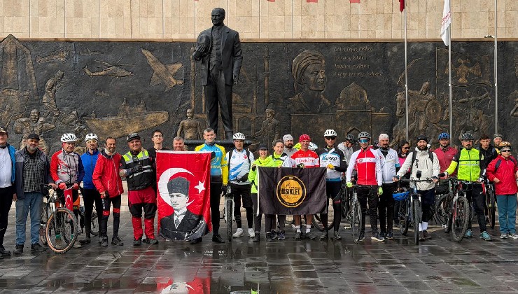 Cumhuriyetin 103. yılında 103 kilometre pedal çevirdiler