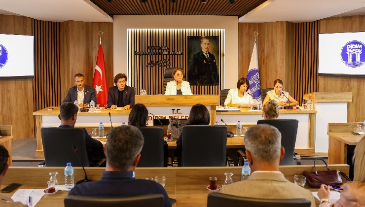 Didim Belediye Meclisi’nde meme kanseri farkındalığına dikkat çekildi
