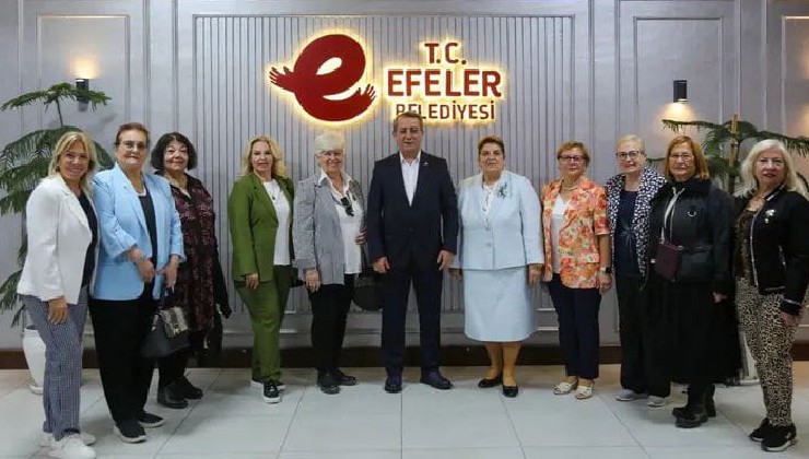 Efeler’de kadın dayanışmasına anlamlı buluşma