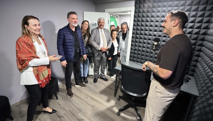 Ferdi Zeyrek Gençlik Merkezi’ne muhtarlardan tam not