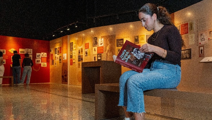 Fotoğrafın 200. yılında İzmir’in görsel hafızası kitapla buluştu
