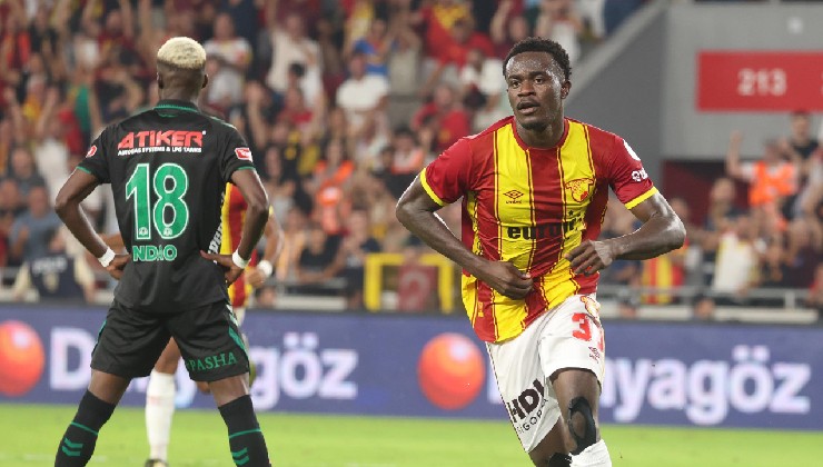 Göztepe Anthony Dennis'i aradı