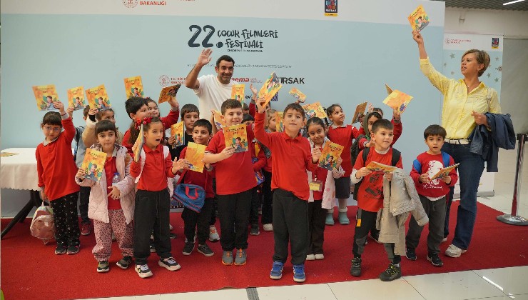 İzmir Kültür Yolu Festivali'nde 'Sır' ve 'Arayış' sergileri, sanatseverlerle buluştu