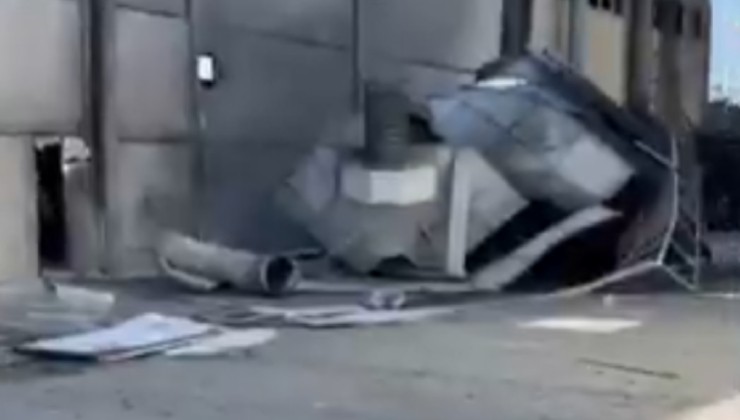 İzmir'de fabrikadaki patlamada 3'ü ağır 7 işçi yaralandı