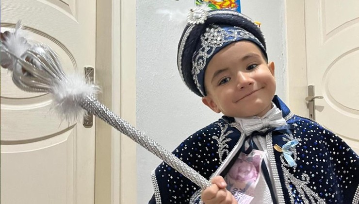 Kampanyası tamamlanan Göktuğ'un hesabında kalan para, kendisi gibi DMD'li adaşına umut oldu