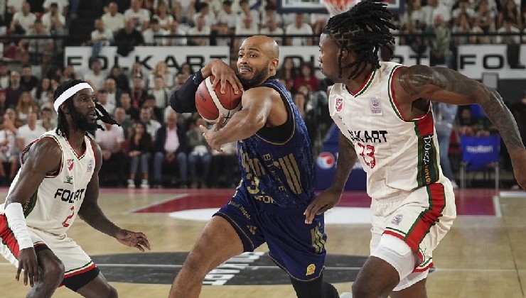 Karşıyaka evinde Fenerbahçe'ye mağlup