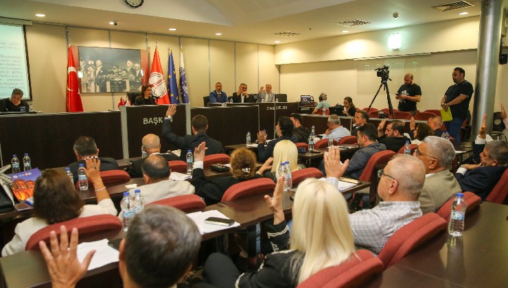 Karşıyaka’nın 6,6 milyar TL’lik 2027 bütçesine onay