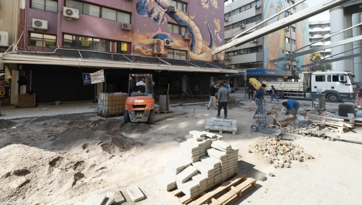 Kıbrıs Şehitleri Caddesi’nin zemini yenileniyor