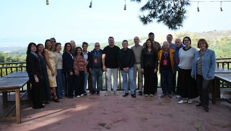 Kuşadası’nda kardeş şehir heyetleri kahvaltıda buluştu