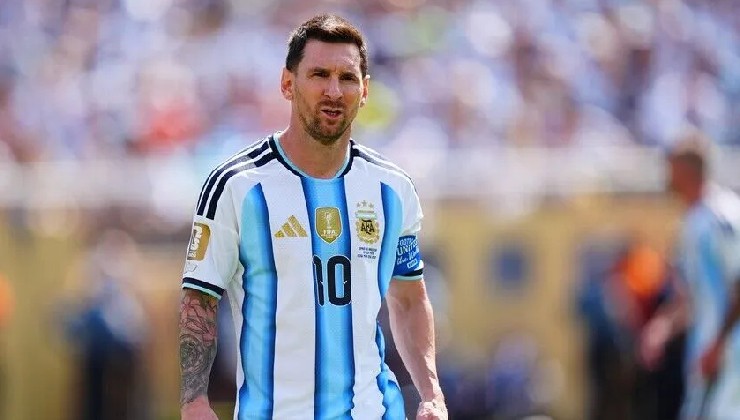 Lionel Messi, Arjantin milli takımına gözyaşlarıyla veda etti