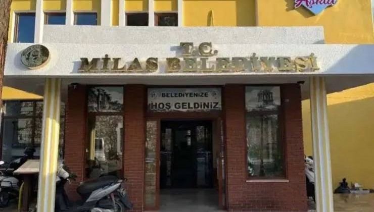 Milas Belediyesi'ne operasyon: Belediye binası giriş çıkışlara kapatıldı!