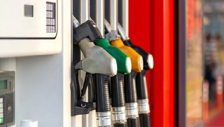 Motorin indirimi yolda: Tabela değişiyor!