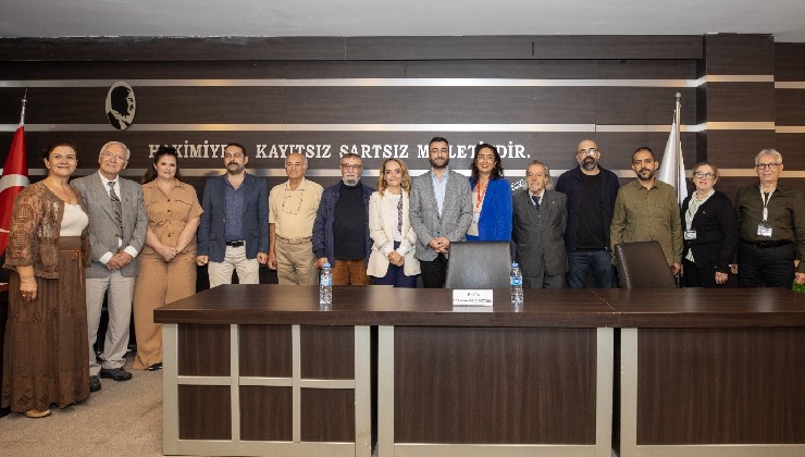 Narlıdere 3. Yaş Üniversitesi'nde ilk ders zili çaldı