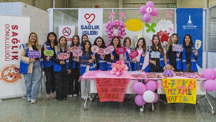 Sağlık Gönüllüleri, meme kanseri ve emzirme farkındalığı için iş başında