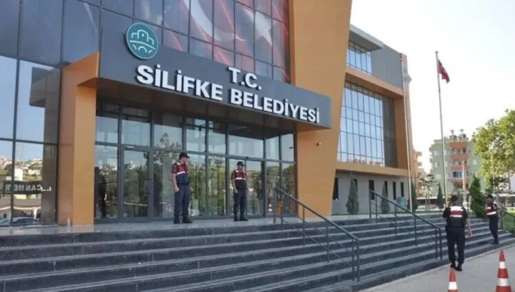 Silifke Belediyesi'ne ikinci dalga operasyon: Başkan yardımcıları da gözaltında!