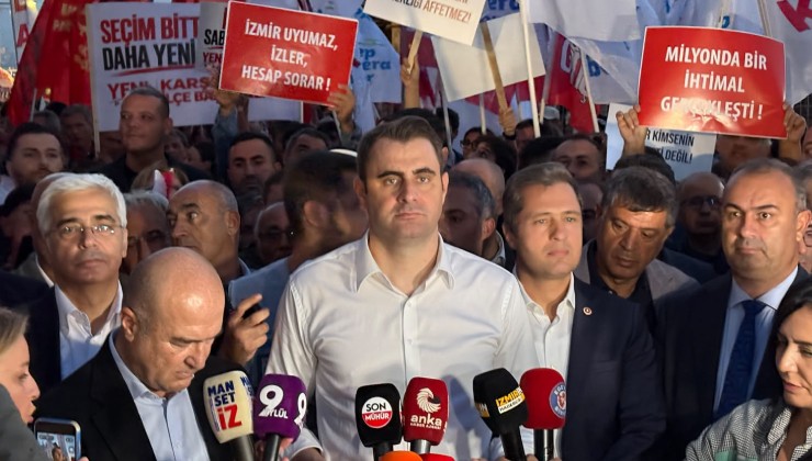 YENİ Parti İzmir’den ‘Cemil Tugay’ protestosu…