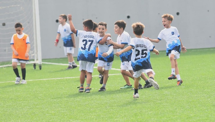 Yunusemre Belediyespor geleceğin yıldızlarını arıyor