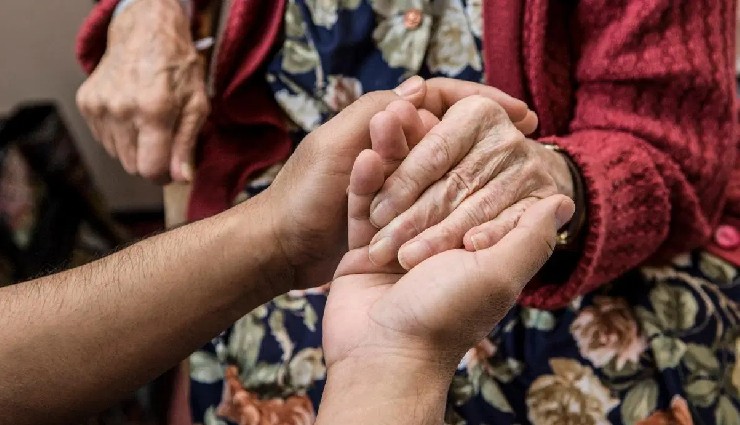 Okumak demans riskini azaltıyor