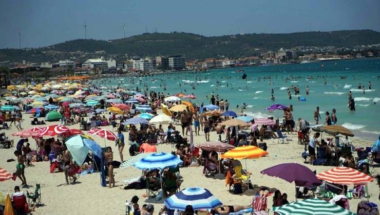 'Çeşme'de hafta sonu nüfus yarım milyona ulaşıyor'