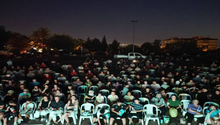 Çiğli'de yaz akşamları ''Mahalle Sinema Günleri'' ile renkleniyor