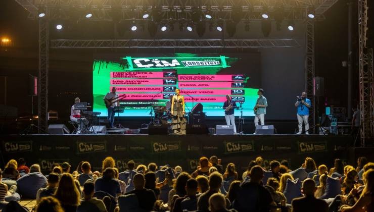 Çim Konserleri İzmirlileri müzikle buluşturmaya devam ediyor