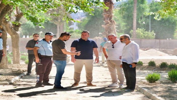 Kuşadası’nın yeni cazibe merkezi Kent Meydanı’nda sona gelindi