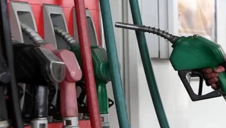Motorine yine zam geliyor: Litresi 80 lirayı geçecek