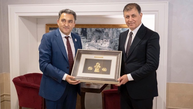 Başkan Tugay'dan Kazakistan iş dünyasına İzmir daveti