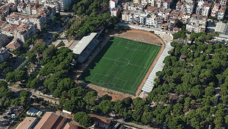 Büyükşehir’den Ödemiş Saraçoğlu Stadı’na yepyeni zemin
