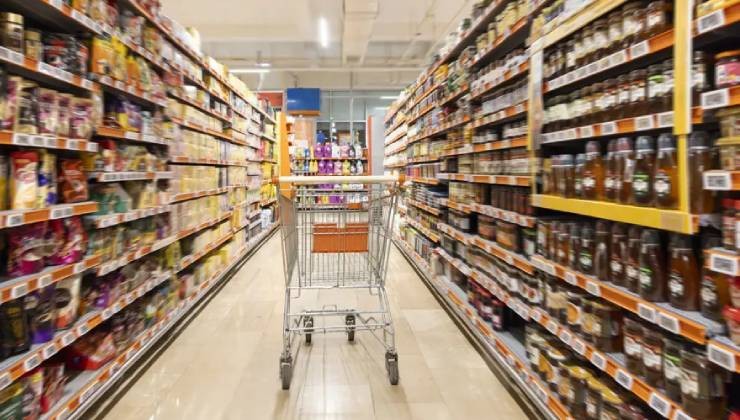 Dev marketin satışına şartlı onay: Onlarca market kapatılacak
