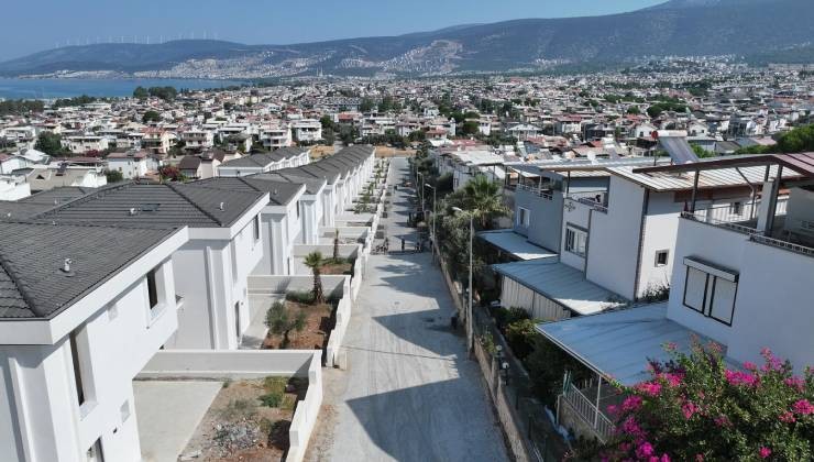 Didim Belediyesi Akbük’te parke taşı döşeme çalışmalarını sürdürüyor
