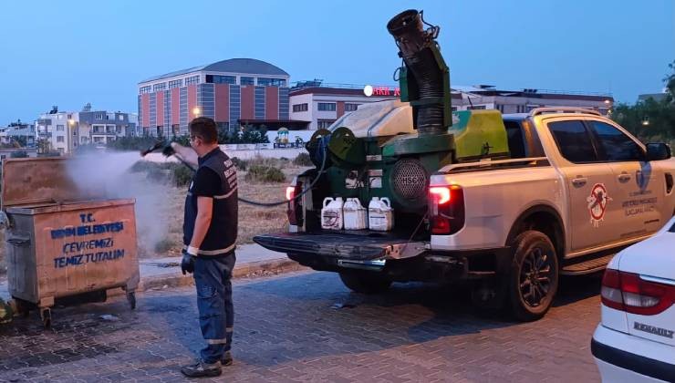 Didim Belediyesi'nden sinek ve haşerelere karşı kapsamlı mücadele