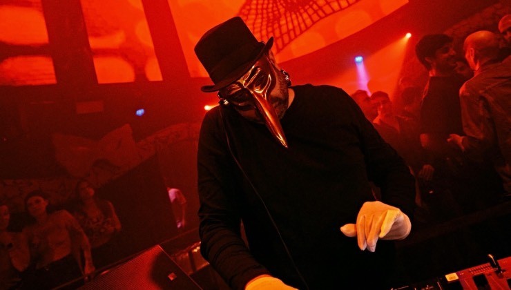 Dünyaca ünlü, maskeli gizemli DJ Claptone, Çeşme'ye geliyor