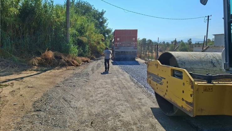 Efeler Belediyesi’nden üreticilere yol desteği