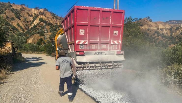 Efeler’de yol yenileme çalışmalarının yeni adresi Pınardere Mahallesi