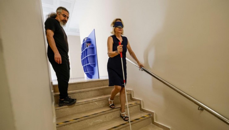 Görme engellilere rehberlik edecek personele özel eğitim
