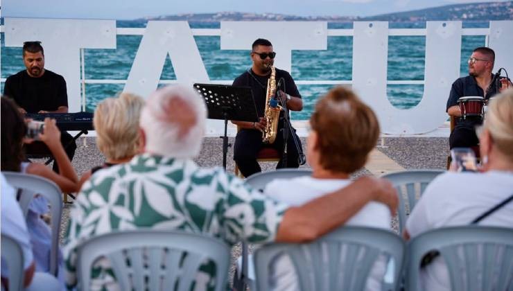 Gün Batımı Konserleri, baştan sona yenilenen Çiftlikköy Sahili’nde