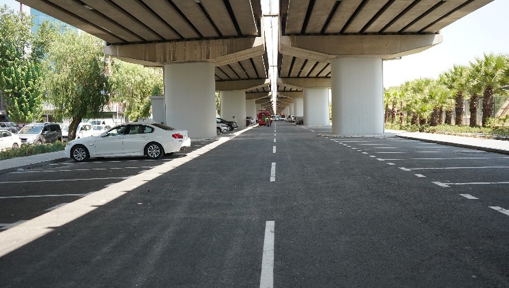 İZBAŞ Metro Otoparkı yenilendi