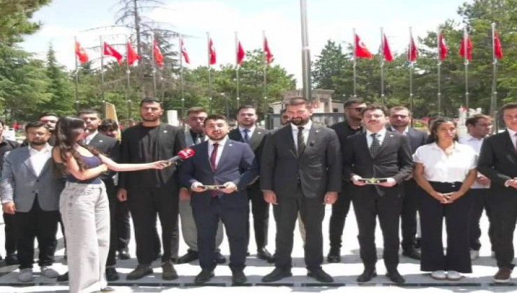 İyi Parti Gençlik Kolları'ndan 'çerçeve yasa' protestosu