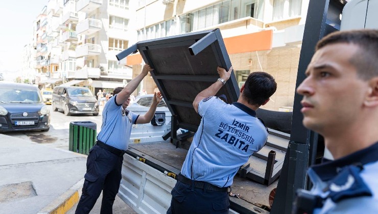 İzmir'de kaldırım işgaline geçit yok