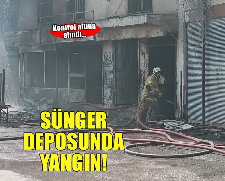 İzmir'de sünger deposunda yangın